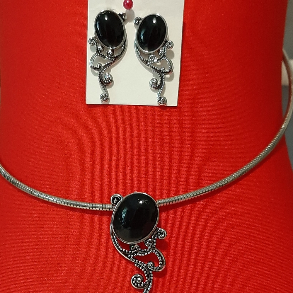 Pendant and Earings.